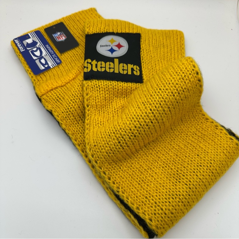 NFL STEELERS Infinity Scarf OSFA FOREVER Collectibles Winter Knit Reversible